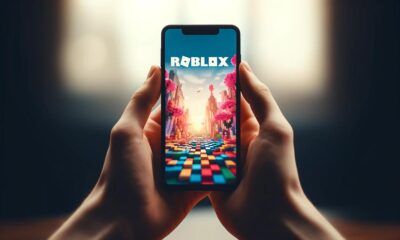 Smartphone mostrando un juego similar a Roblox