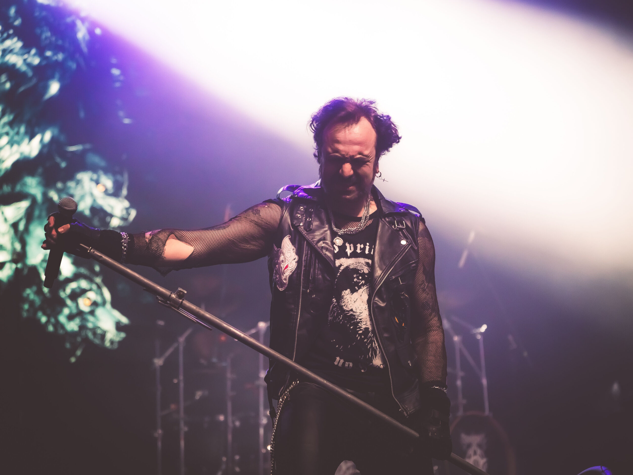 Moonspell: lluvia en el corazón para una noche adhoc