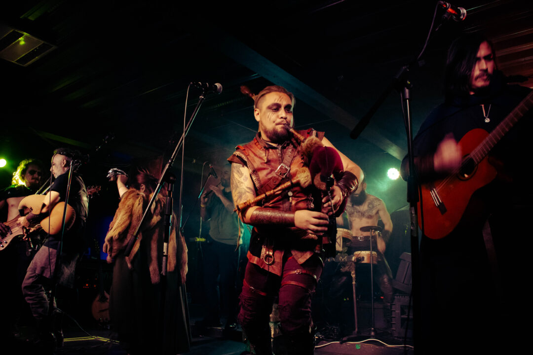 Kattegat abriendo el show de Feuerschwanz en Chile