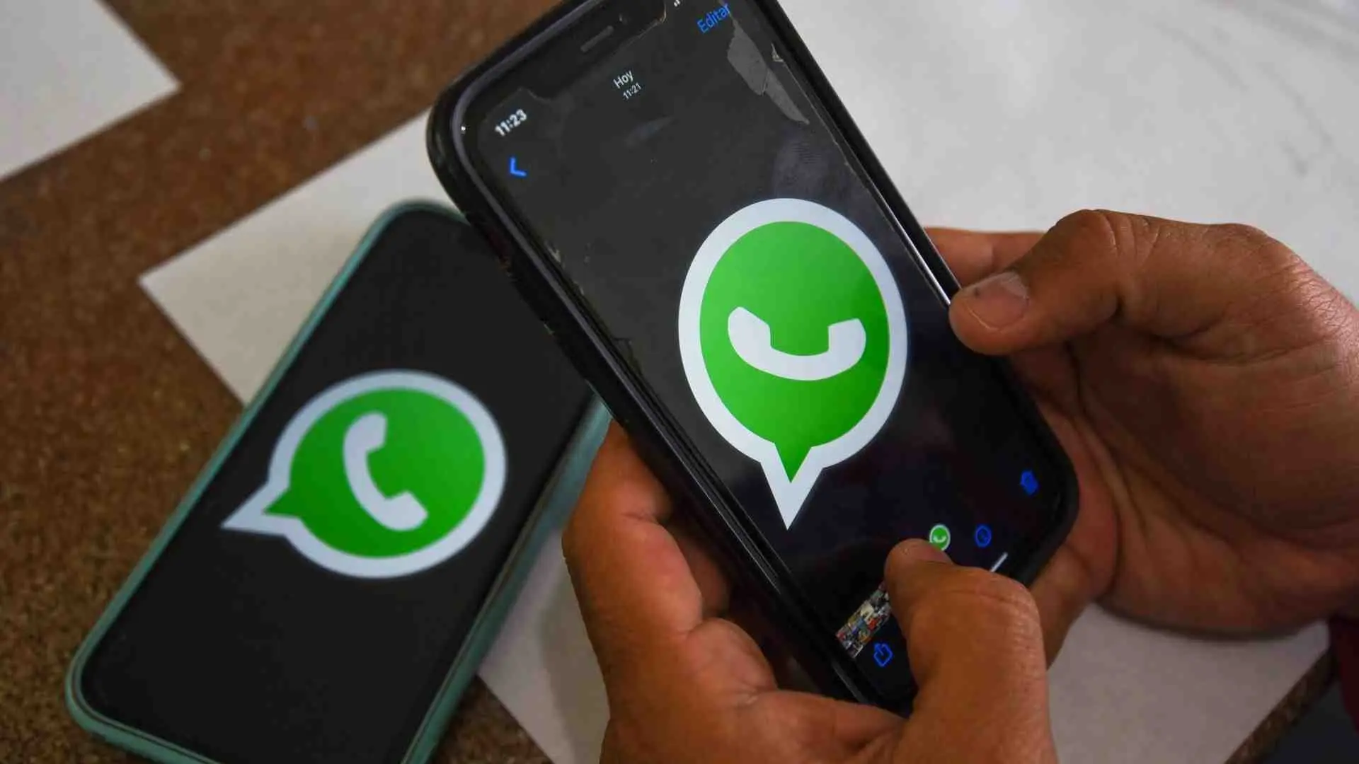 Recuperar mensajes eliminados, respuestas automáticas y modo avión selectivo: las funciones de mensajería que están redefiniendo la comunicación digital