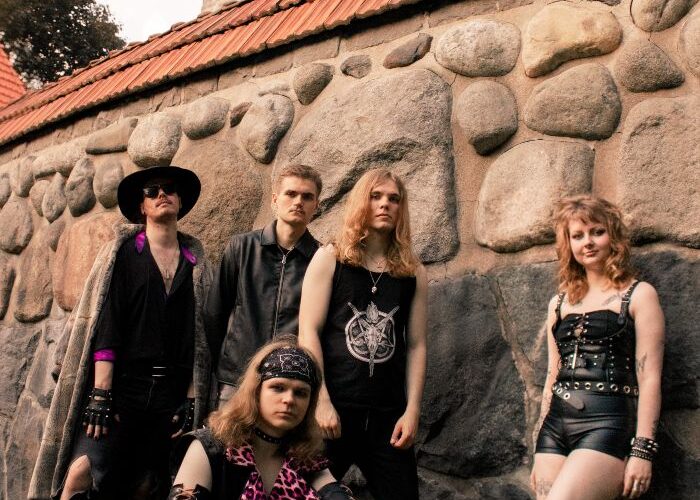 Demonsa estrena su álbum debut Wild ‘N’ Loud