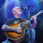 Aaron Lewis anuncia álbum solista con título polémico: "Give My Country Back"