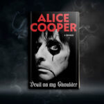 Alice Cooper desvela los secretos de 'Devil On My Shoulder', su esperada autobiografía