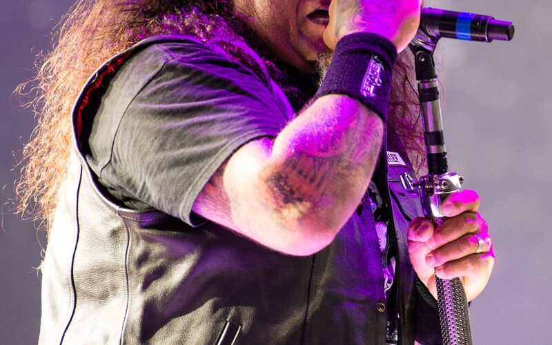 Chuck Billy de Testament: ¿Por Qué Ahora es el Momento para Sus Memorias?