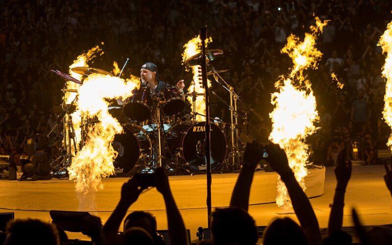 Metallica sorprende en Berlín: Robert Trujillo y Kirk Hammett tocan cover de Sonne de Rammstein