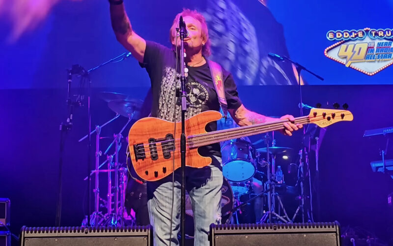 Michael Anthony, abierto a un concierto tributo a Eddie Van Halen: “El tiempo se nos agota a los demás”
