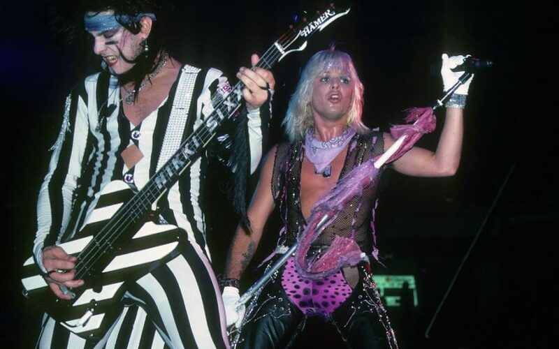 Nikki Sixx de Mötley Crüe: La empatía con Vince Neil y su lucha personal en el escenario