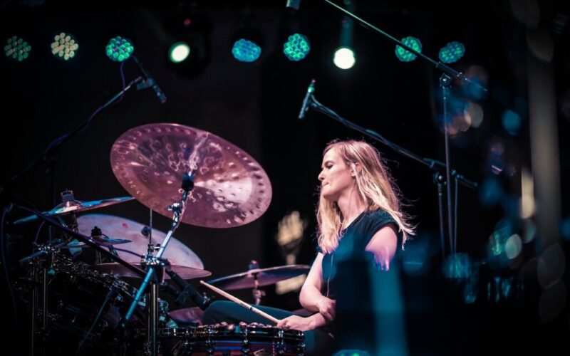 Anika Nilles y su tributo a Rush: el video en drum-cam que demuestra su nivel técnico