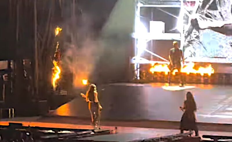 Evanescence sufre incidente con fuego en Tampa durante su gira de 2026
