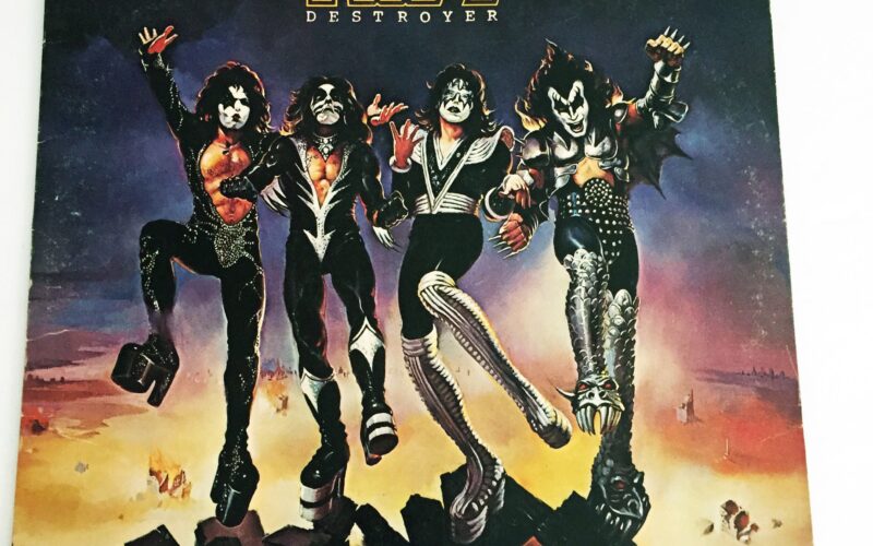 KISS lanza Destroyer: The Definitive Visual History, el libro definitivo sobre su obra cumbre