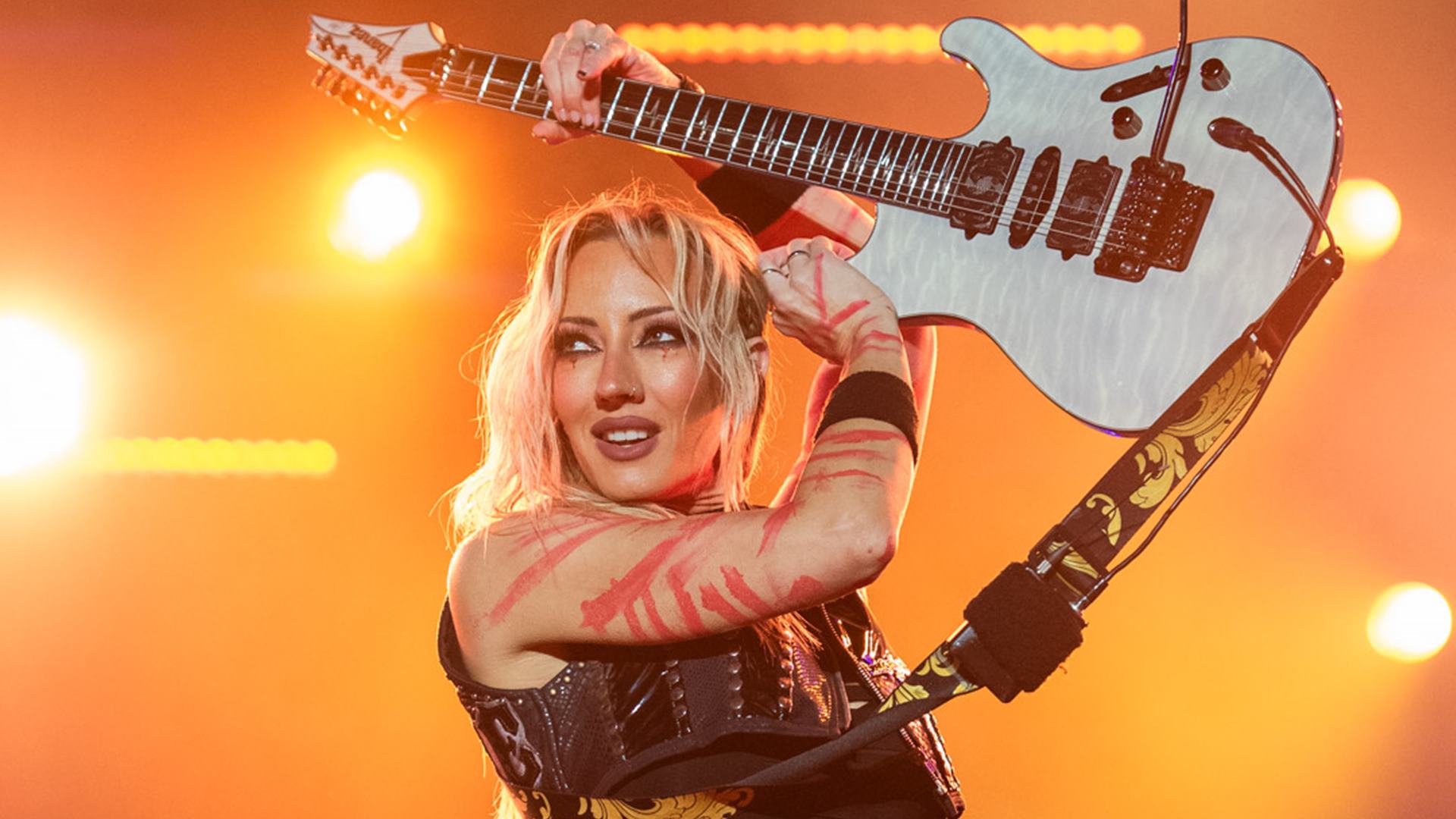 nita strauss bebe