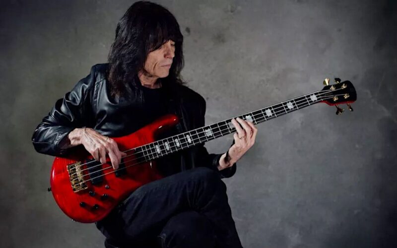 Rudy Sarzo prepara música nueva: el bajista regresa a sus raíces en 2026
