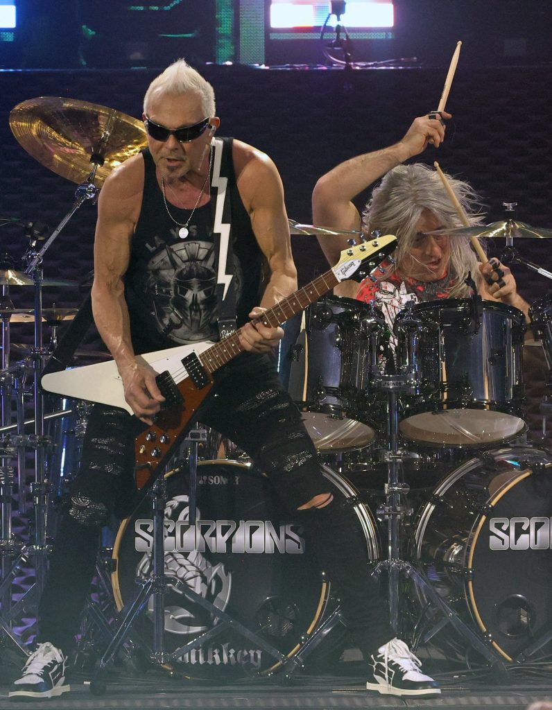 rutina de mikkey dee