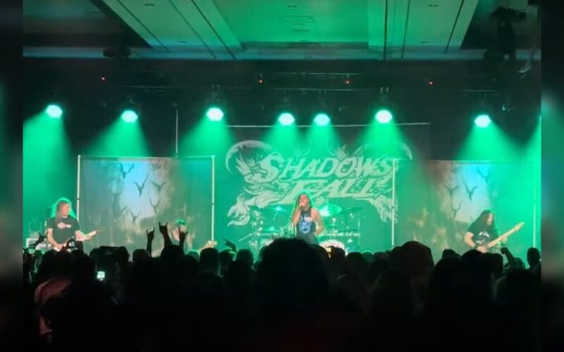 Shadows Fall celebra su 30 aniversario con un explosivo concierto en su ciudad natal