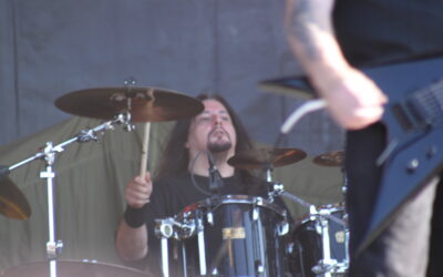 Gene Hoglan amenaza con acciones legales a Reversed Records por supuestas cuentas secuestradas