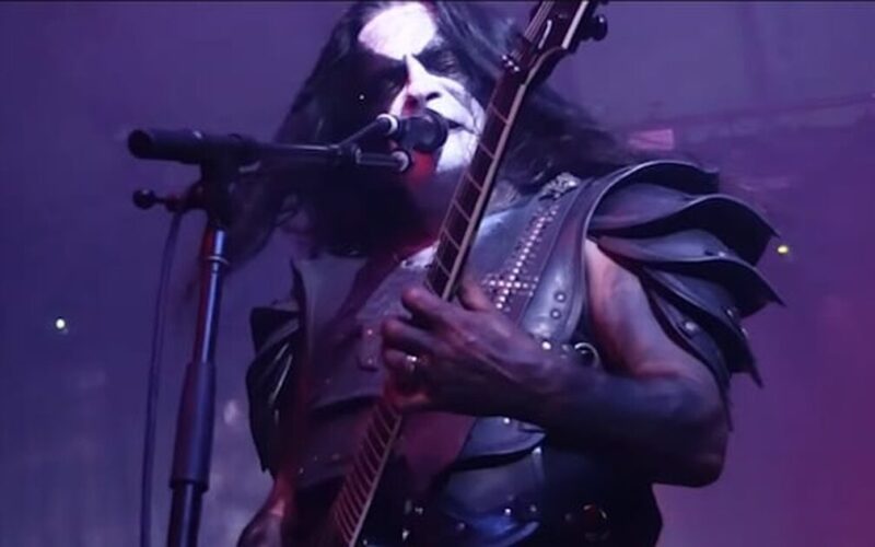 Abbath interrumpe abruptamente su concierto en el festival SaariHelvetti de Finlandia