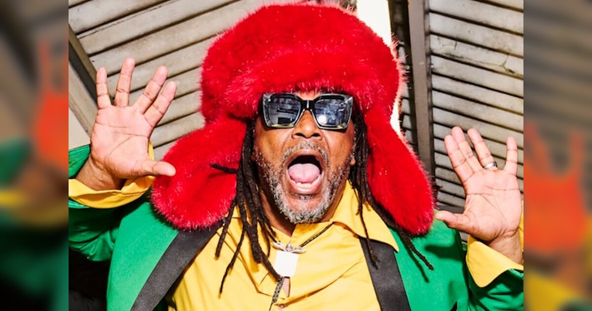 Benji Webbe de Skindred comparte su perspectiva sobre sus 18 nietos