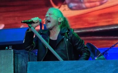 Bruce Dickinson hace alarde de su ingenio en Toronto durante el «Legacy of the Beast Tour»