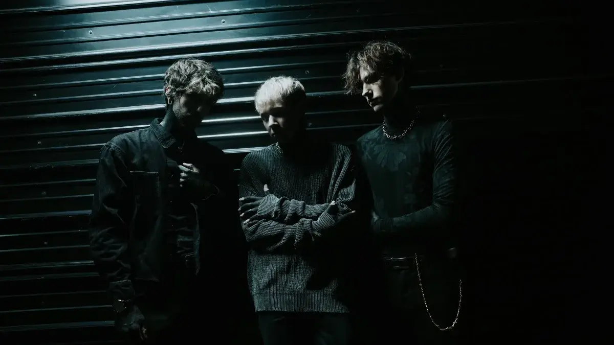 Glasswaves lanza su álbum debut “While(True)”