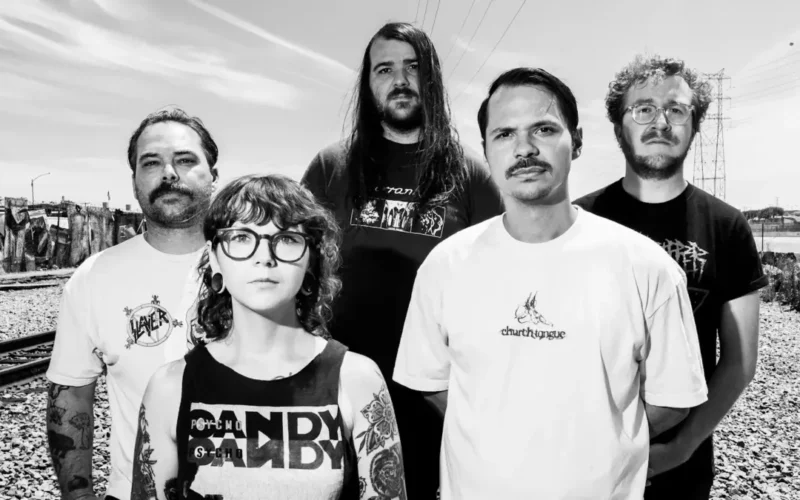 Lockslip lanza video de «Gray World» con King Yosef y anuncia álbum debut «The Conversation»