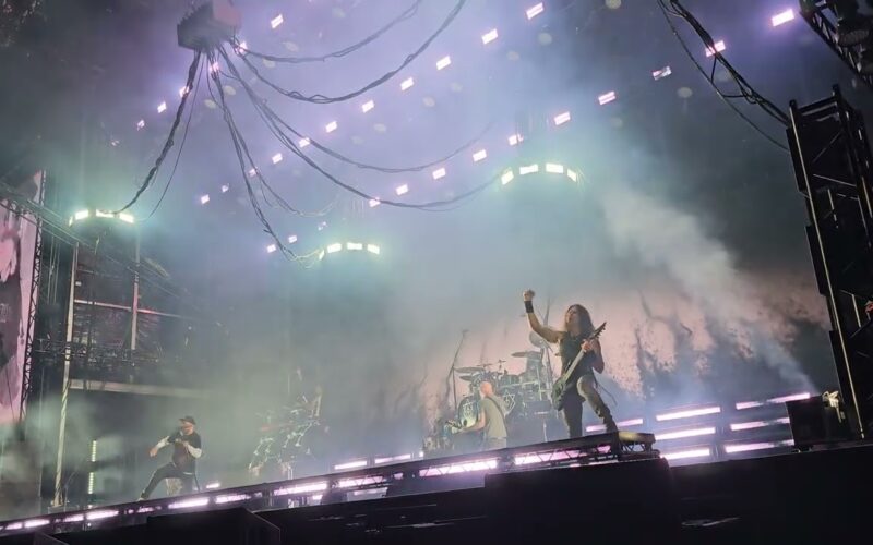 In Flames desata furia en Göteborg Brinner con Matt Heafy y Mikael Stanne