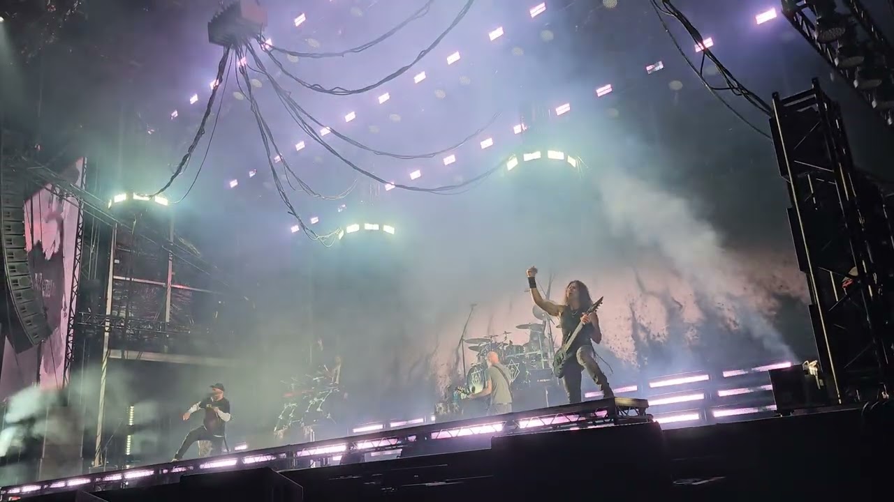 In Flames desata furia en Göteborg Brinner con Matt Heafy y Mikael Stanne