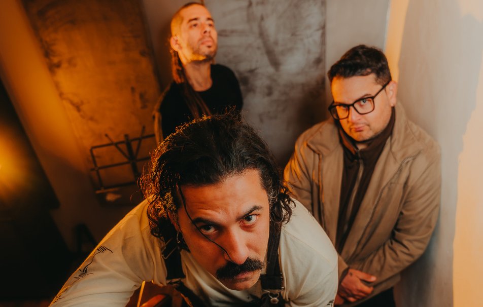 PIEL presenta ‘Nos Mantenemos Firmes’, tercer adelanto de su próximo álbum