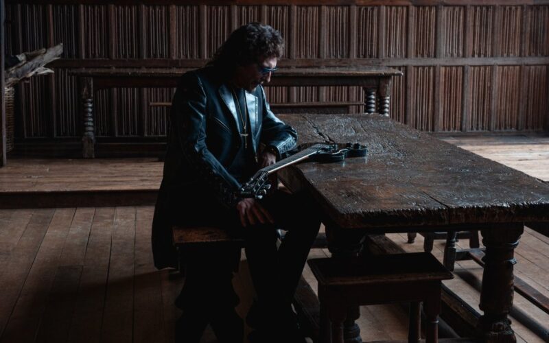 tony iommi anuncia su nuevo álbum solista «from the dark»