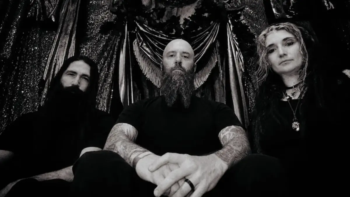 Blood Of The Earth lanza cover de Ministry
