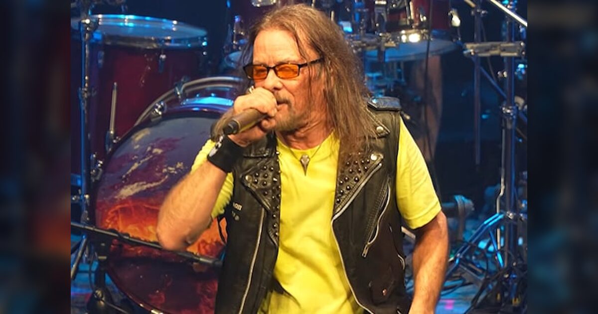 Eric 'A.K.' Knutson de Flotsam and Jetsam explica su enfoque lírico apolítico