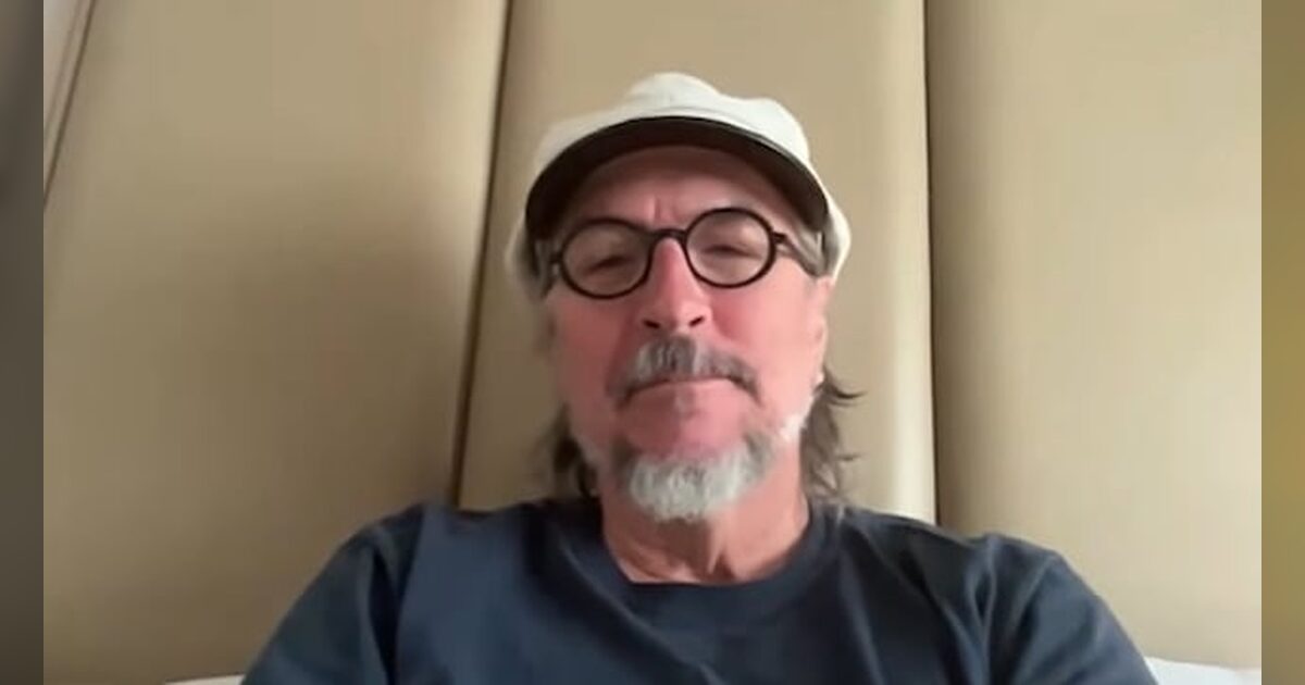 Primus presenta a su nuevo baterista John Hoffman