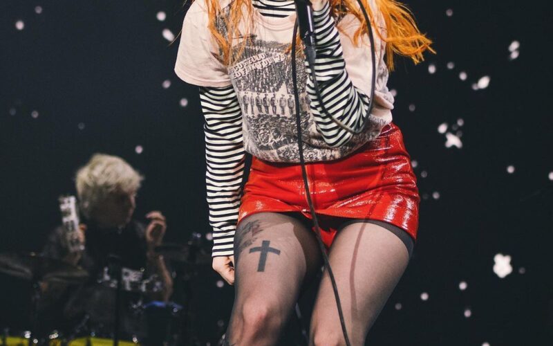 Hayley Williams reflexiona sobre su relación con Chad Gilbert: “Me enseñó mucho”