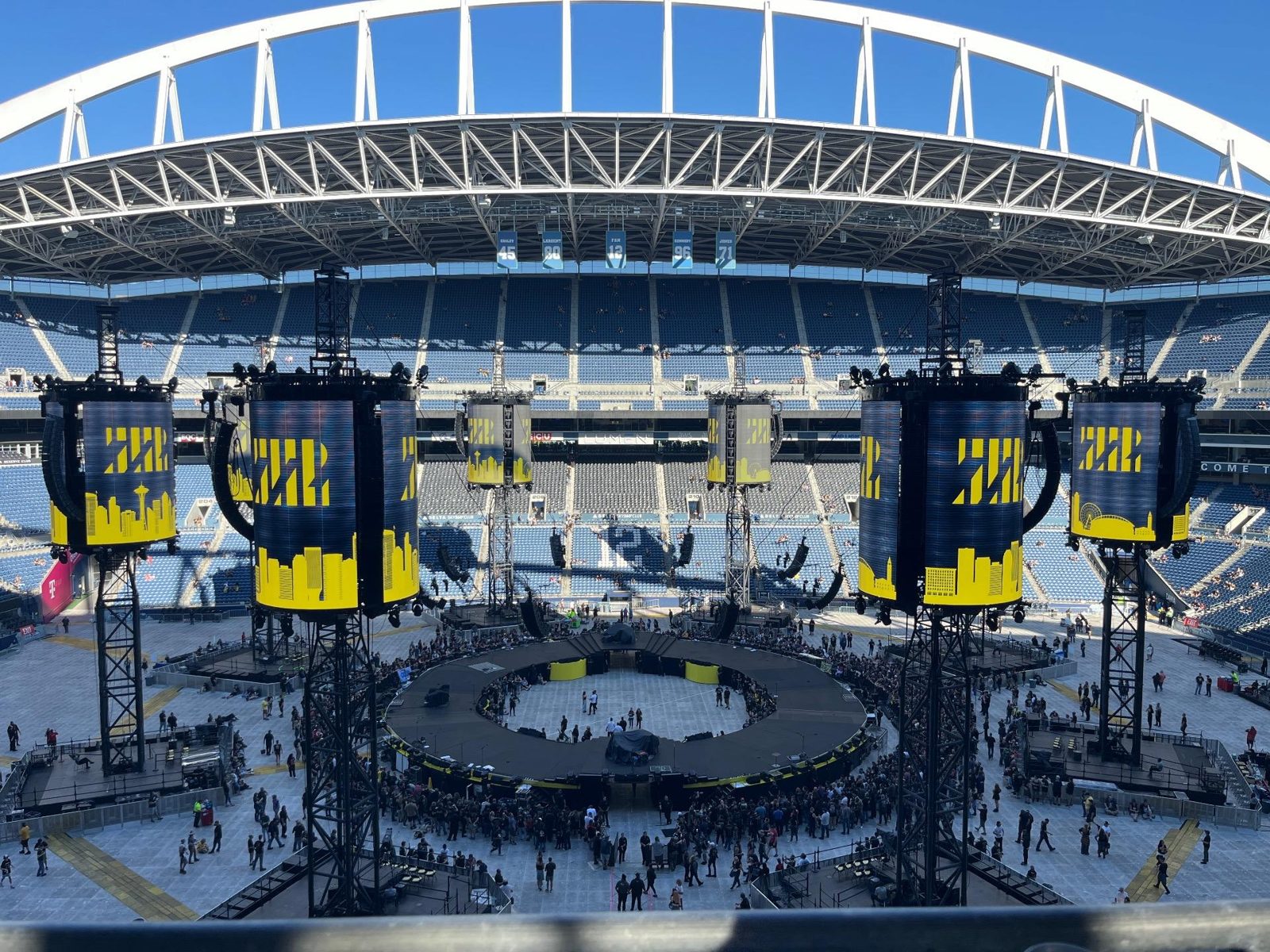 Metallica en vivo durante el M72 World Tour en el Lumen Field de Seattle