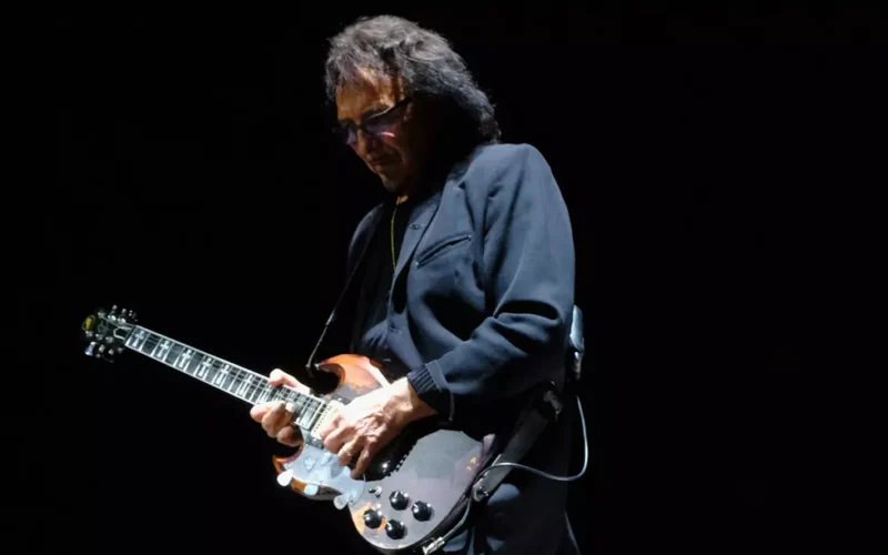 La modelo de la portada de Black Sabbath lanza una ópera rock psicodélica sobre inteligencia artificial