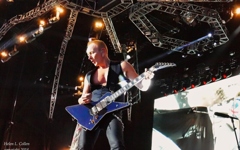 Phil Collen y Jackson celebran casi cuatro décadas de historia con la nueva PC1-E