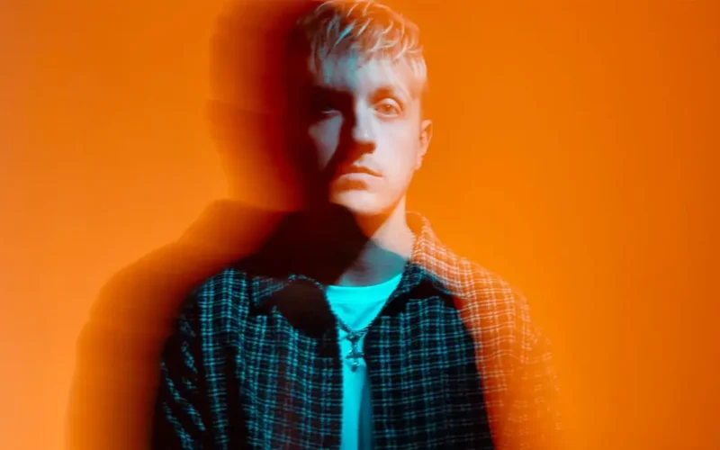 Scatterbrain de Brian Burkheiser estrena el video oficial de Addicted to the Habit