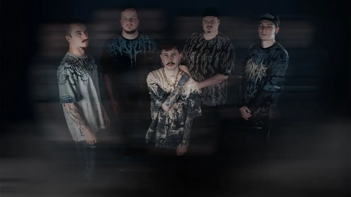 Swept Into Decay estrena su videoclip "BODY//GOLD"