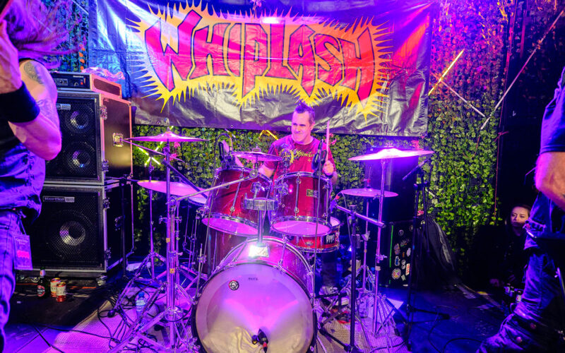 Whiplash regresa con Bullet Train y anuncia nuevo álbum Roar para 2026