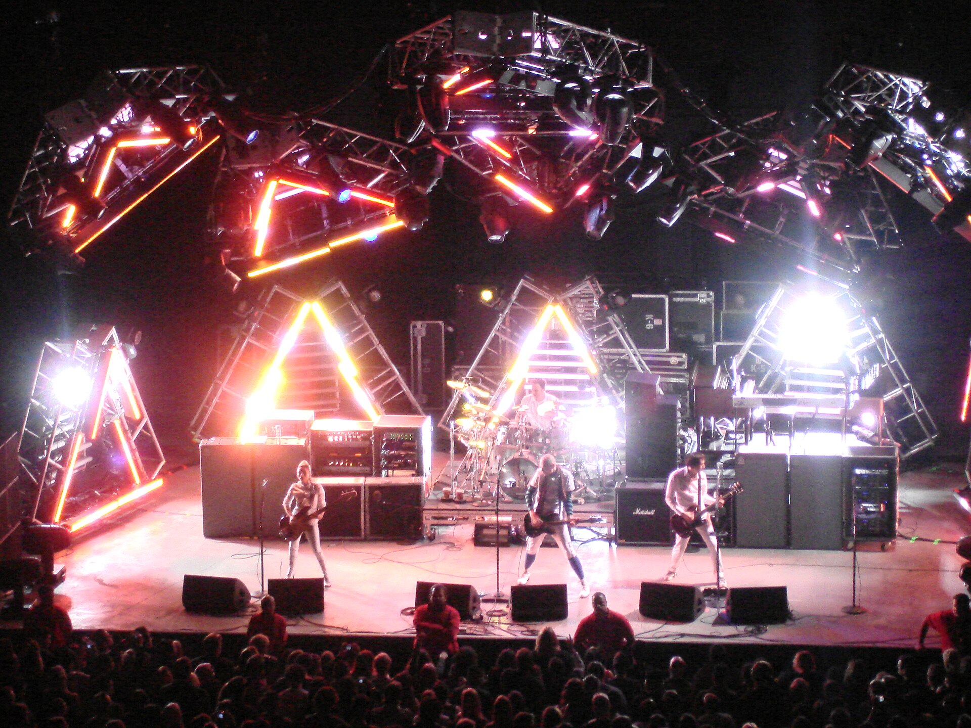 The Smashing Pumpkins en concierto, banda de la reedición en vinilo de The Aeroplane Flies High