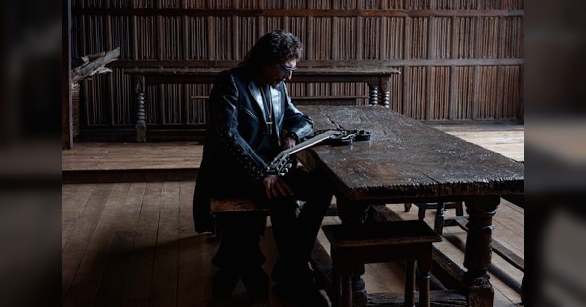 Tony Iommi estrena el videoclip lírico de 'Over The Violent Sun'