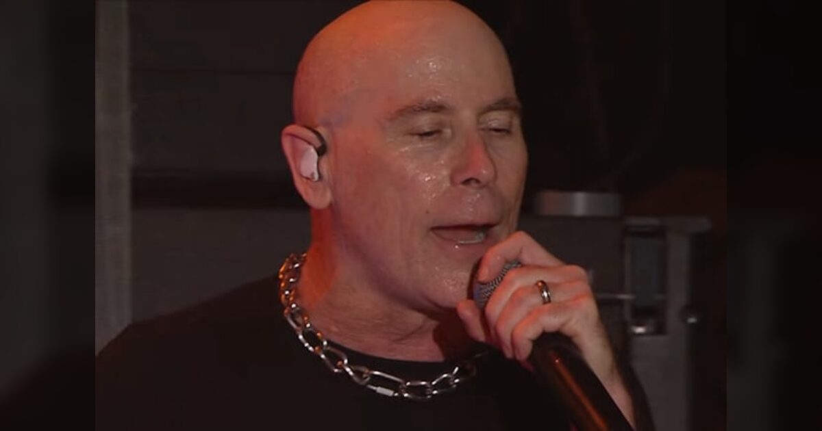 John Bush anuncia su primera gira europea para celebrar su legado en Anthrax
