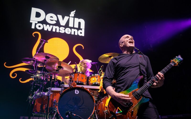 Devin Townsend revela su crisis financiera y el fin de su relación de 36 años
