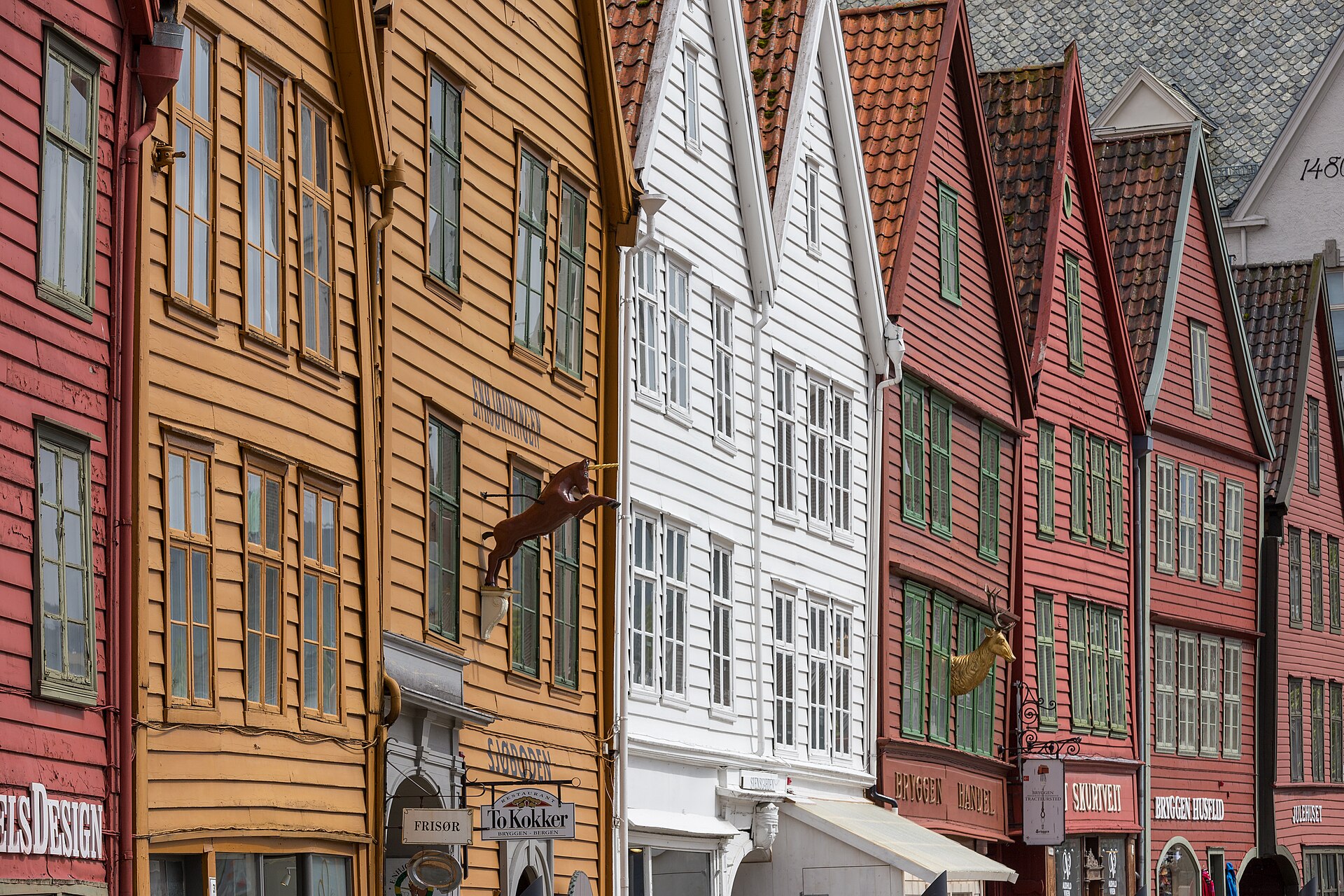 Fachadas de colores en Bryggen, en la ciudad noruega de Bergen, país de origen de Immortal