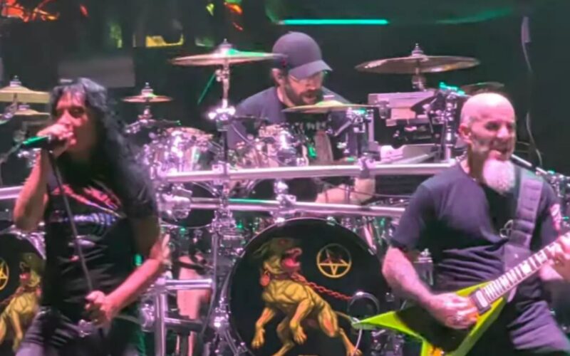 Mike Heller revela cómo tocó con Anthrax ante 50,000 personas con solo 4 horas de aviso