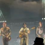 Nene Royal de “America’s Got Talent” se une a Avenged Sevenfold en el escenario de Singapur