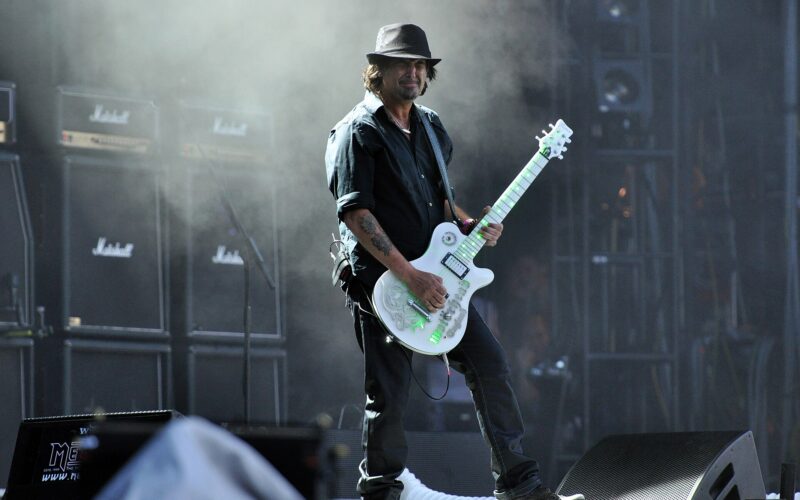 Phil Campbell de Motörhead murió por falla multiorgánica