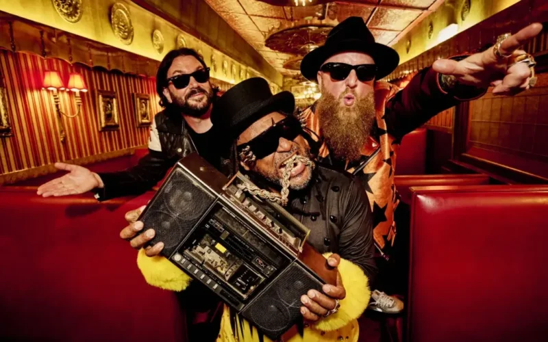 Skindred estrena videoclip de «Big Em Up» con un mensaje de apoyo y positividad