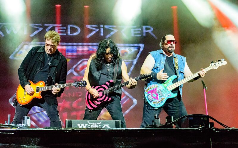 Twisted Sister Totally Twisted: caja con sus 5 álbumes de estudio